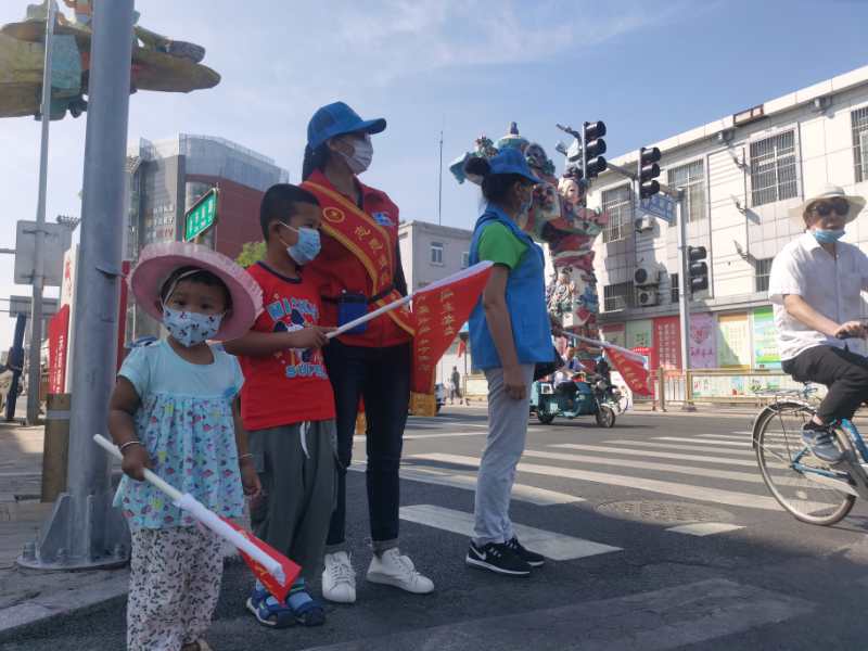 <strong>男人把鸡插进女人的逼下载</strong>